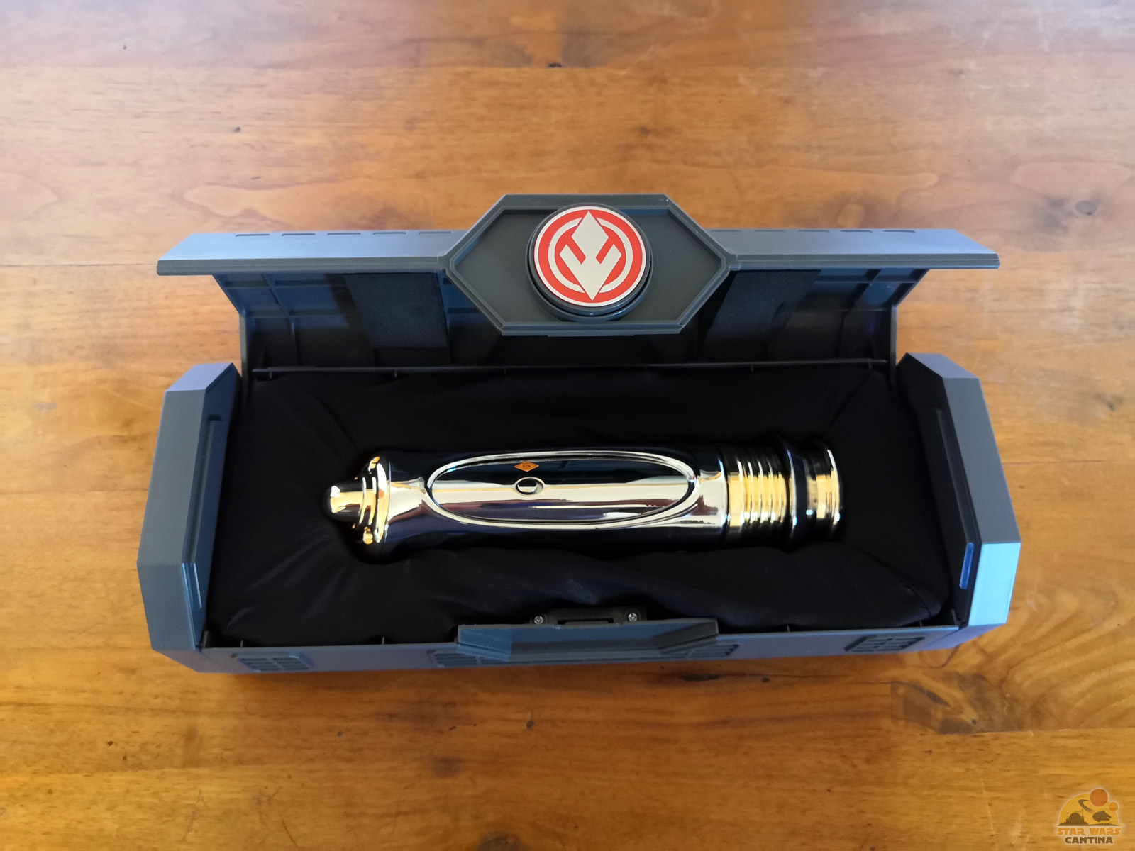 Darth Sidious Lightsaber [Legacy collection] (2)