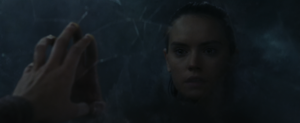 Rey in Episodio VIII scopre di doversela cavare da sola senza contare sul passato.